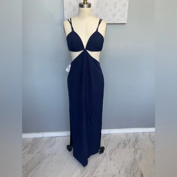 Fame and Partners Dress zyra -navy maxi dress cut detail - Picture 2 of 7